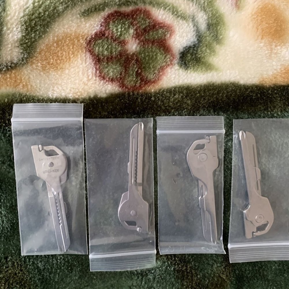 COPY - SWISS+TECH UTILI-KEY MULTI-TOOLS (Lot of 4)